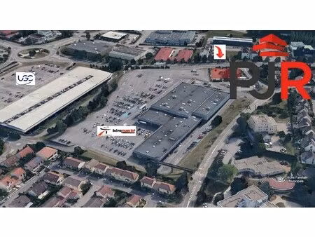 location local commercial