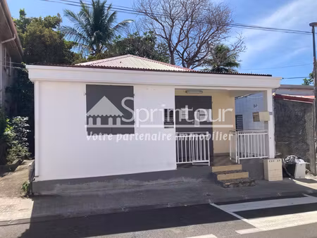 baillif- ideal investisseurs-maison de ville occupee par un