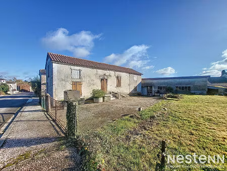 a vendre maison à rénover de 106 m² au sol avec dépendance et jardin située entre agen et 