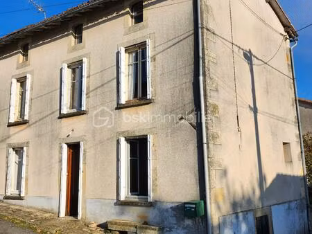 maison de 152 m² à curzay-sur-vonne