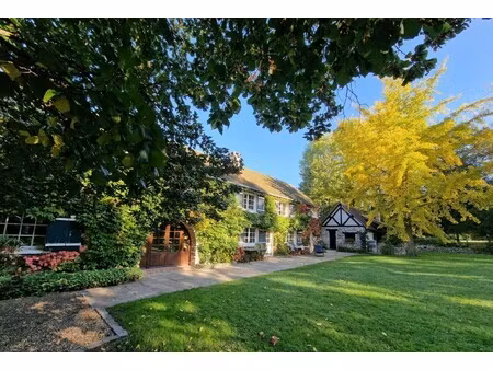 maison de luxe à vendre à neauphlette