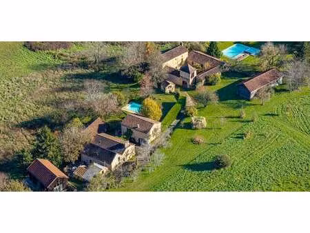 maison avec piscine et terrasse salles-de-belvès (24)