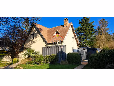 bornel gare  ecoles et commerce sur place