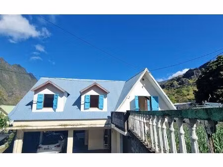 maison cilaos m² t-7 à vendre  143 000 €