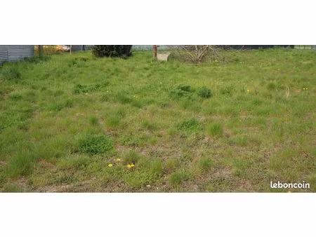 terrain 795 m² esbarres