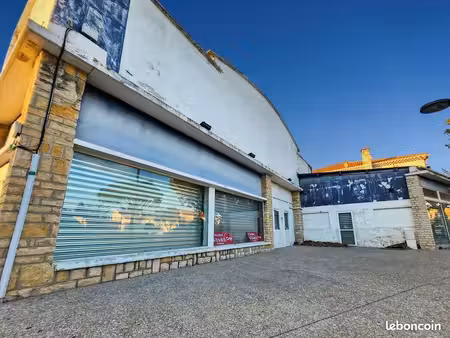 local commercial 924 m²