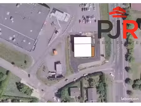 local commercial 700 m² ludres