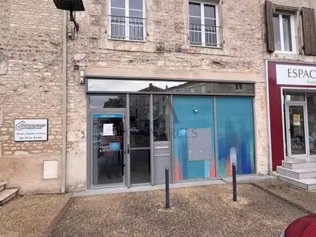 local commercial 158 m²