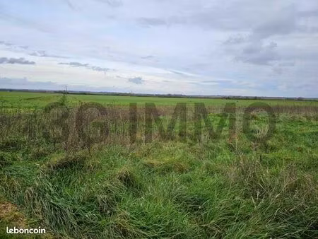 terrain 1 092 m² cherves