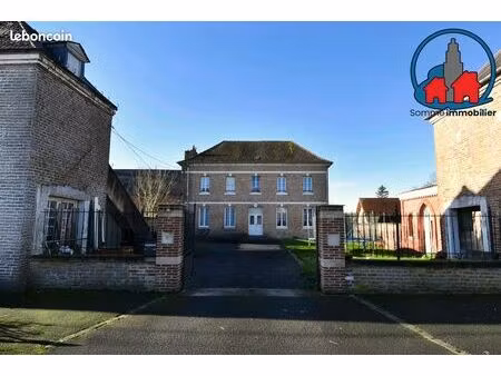 maison 10 pièces 221 m²