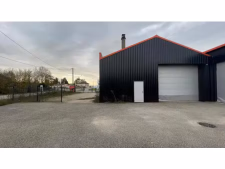 a louer batiment 270 m² - tossiat