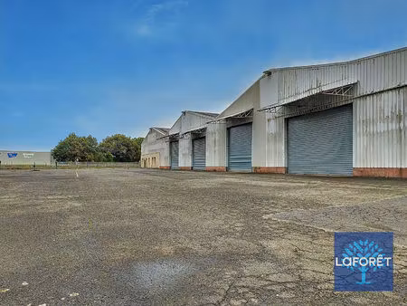 local commercial près de la roche sur yon à vendre