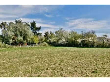 vente terrain 1600 m² lignan-de-bordeaux (33360)