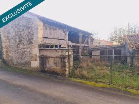 vente terrain à thiré (85210) : à vendre / 212m² thiré