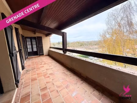joli 3 pieces de 85 m² avec terrasse et parking.
