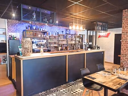 en exclusivité : damgan  restaurant à fort potentiel à 200 m?