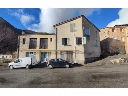 maison clamensane m² t-7 à vendre  35 000 €