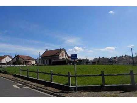 vente terrain 725 m² montceau-les-mines (71300)