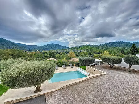 vente maison 7 pièces 160 m² la roquebrussanne (83136)