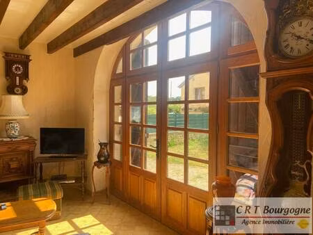 a 9 mn de saint sauveur  un hameau de lainsecq  charmante maison ancienne avec son jardin 