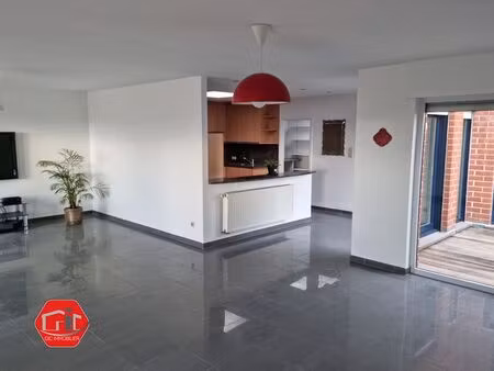 bel appartement spacieux 200m²