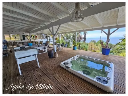 villa vue mer avec piscine + 5 bungalows