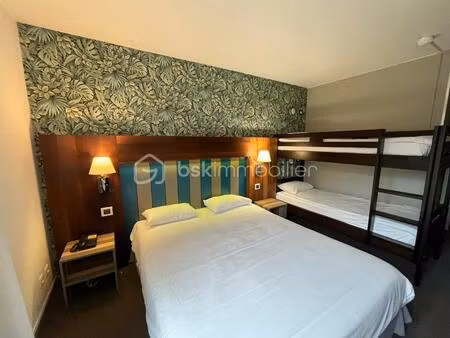 local commercial de 3 169 m² à fontanil-cornillon