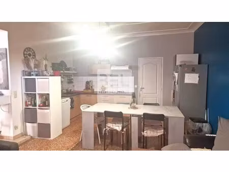 charmant appartement t4 - grenier - cour - 2 parking