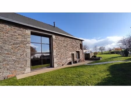 vente bâtisse rénovée 240 m2