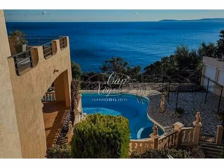 vente maison 5 pièces 179 m² rayol-canadel-sur-mer (83820)