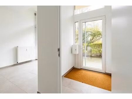 surface commerciale à vendre à gloriantlaan 51 anvers (rbs00552)