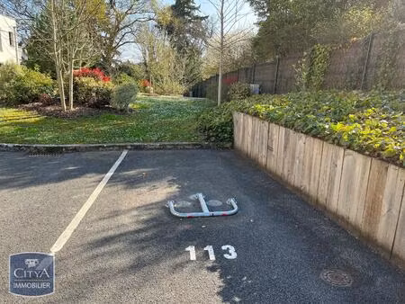 location garage à saint-cyr-sur-loire (37540)