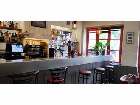 vente bureaux et commerces à chailland (53420) : à vendre / chailland