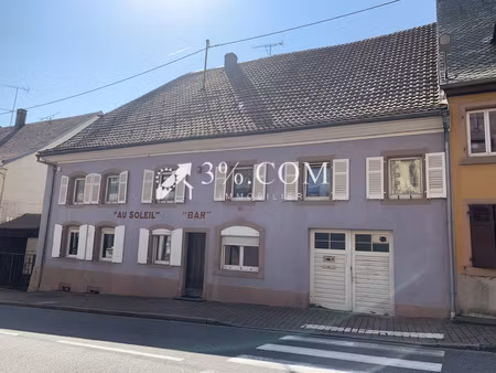 maison  appartements  restaurants avec licence