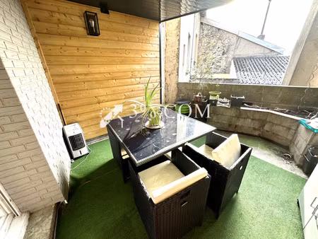 maison de ville 95 m² - 2 chambres - une terrasse - blainville sur l'eau