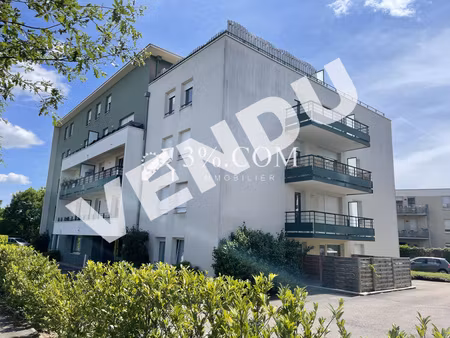 appartement f2 de 44 m²  1 chambre  balcon et place de parking