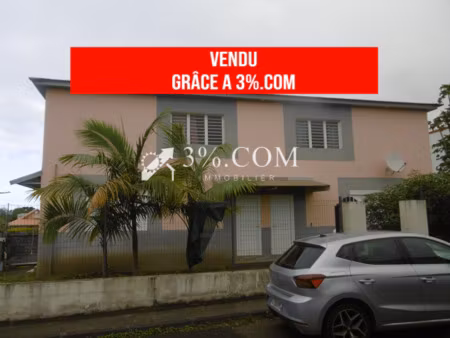 immeuble indépendant de 274m² à ste suzanne