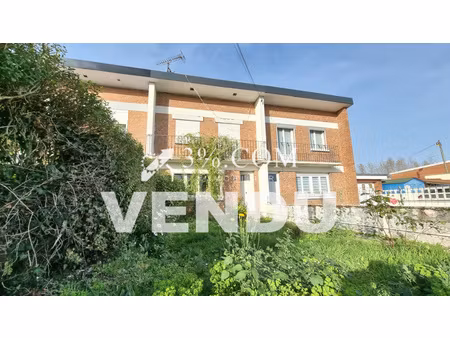 3 chambres  jardin  garage en secteur calme.