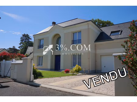 magnifique maison de 195 m² terrain de 709 m²  garage  carport  cave