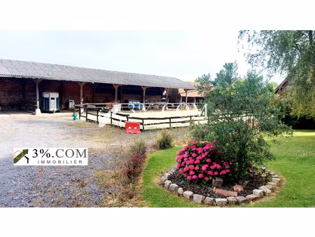 secteur longroy : maison de maître 4 ch + studio a rénover + 13 boxes sur 2 5 hectares