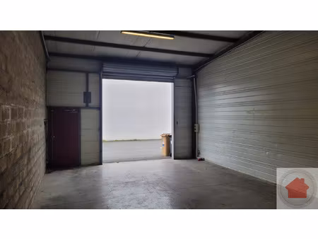 local commercial 72 m2