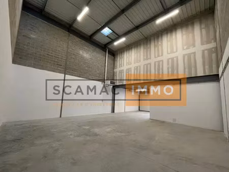 local d'activités de 235m²