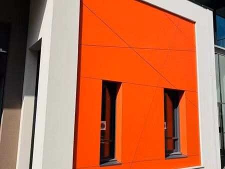 location commerce 2 pièces 160 m² à poisy (74330)