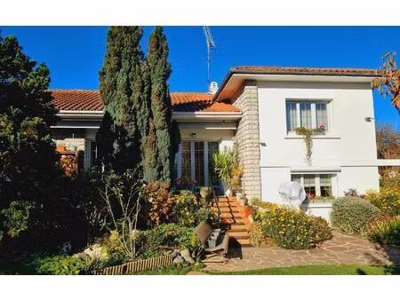 maison gelos 223 m² t-6 à vendre  594 000 €