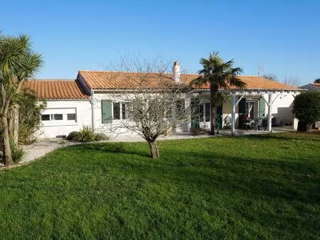 vente maison 7 pièces 157 m² sainte-soulle (17220)