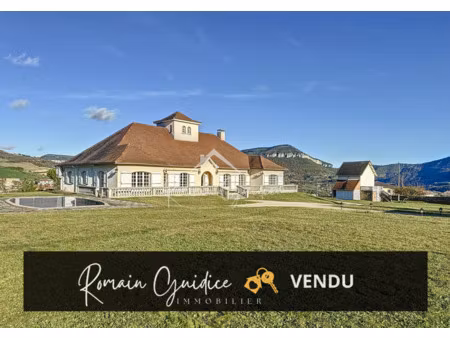 maison type 10 de 422 m² sur son terrain constructible de 6680 m²