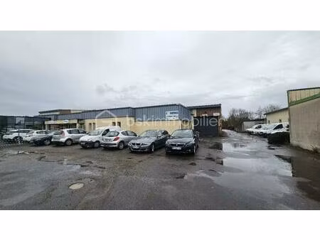 local de stockage de 1 800 m² à mayenne