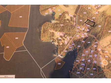 correze près de neuvic. a 250m du lac de la triouzoune  un terrain constructible viabilisé