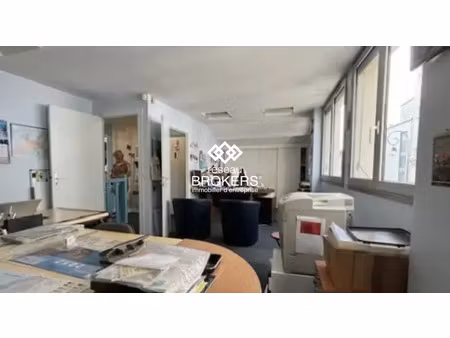 a vendre immeuble de bureaux a enghien les bains