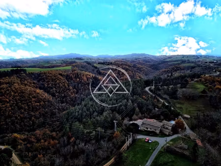 gîte authentique en ardèche : 9 chambres et nature